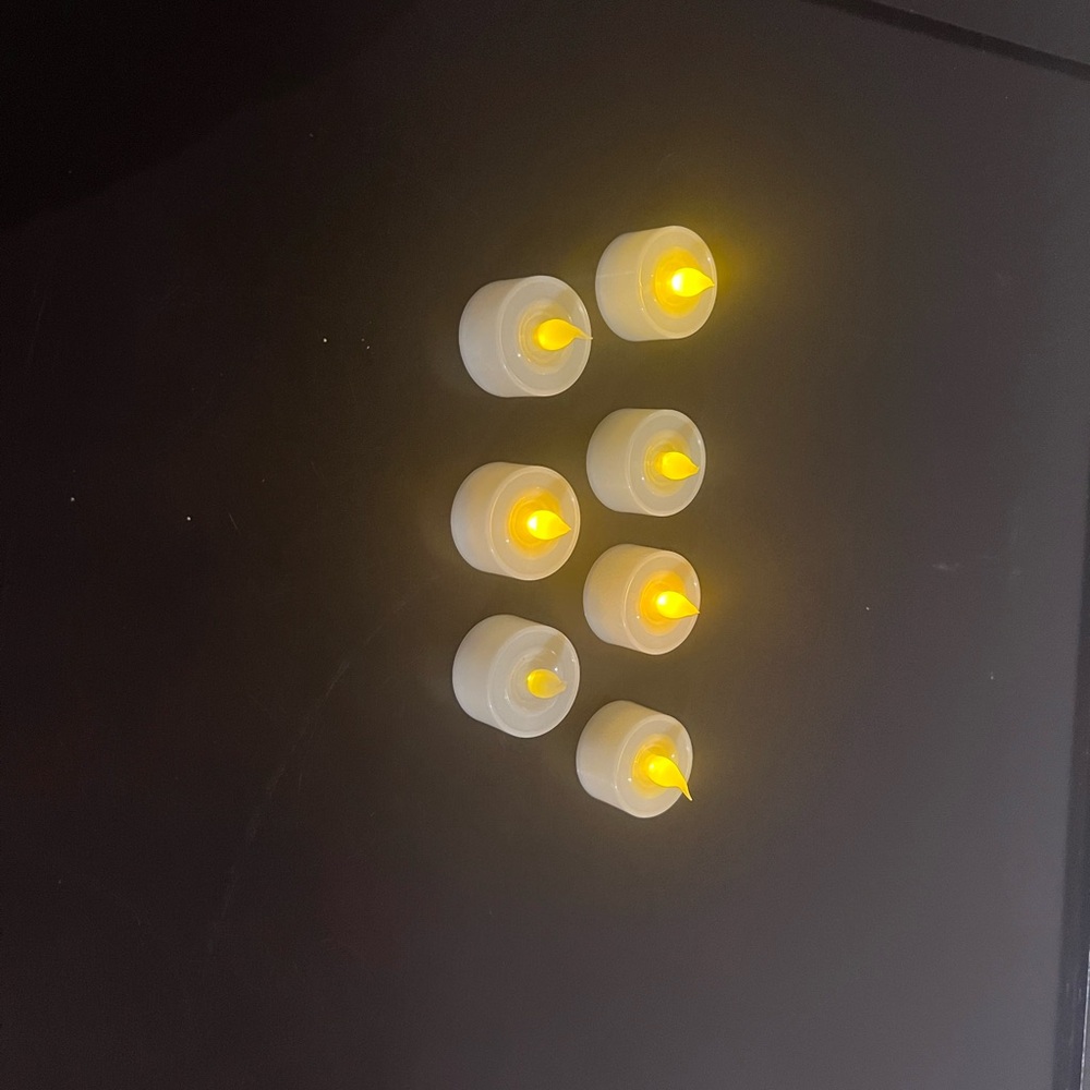 Battery operated tea lights